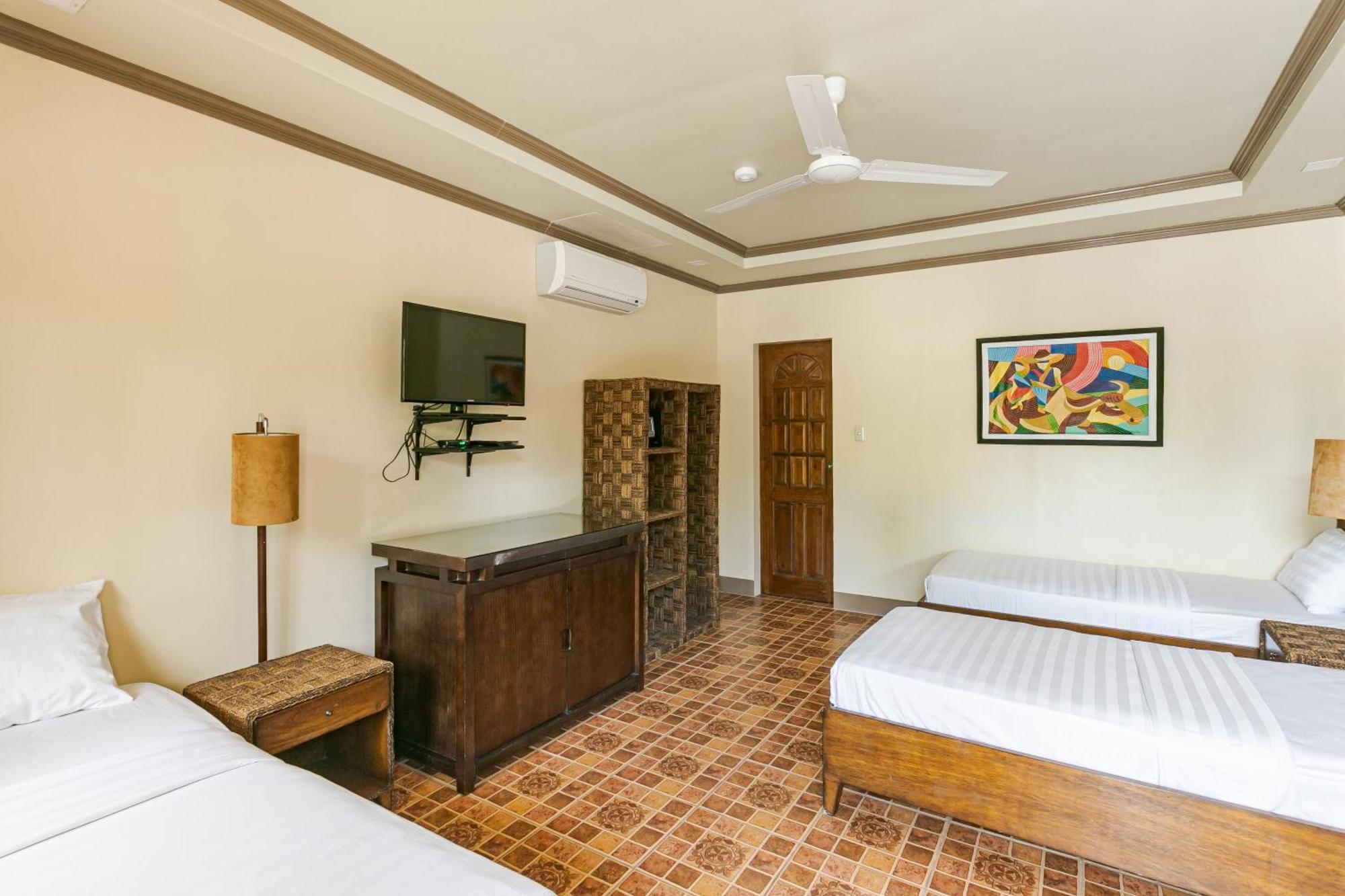 Turtle Bay Dive Resort Моалбоал Екстериор снимка